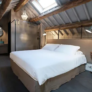 https://casazavi.hotelinveneto.com