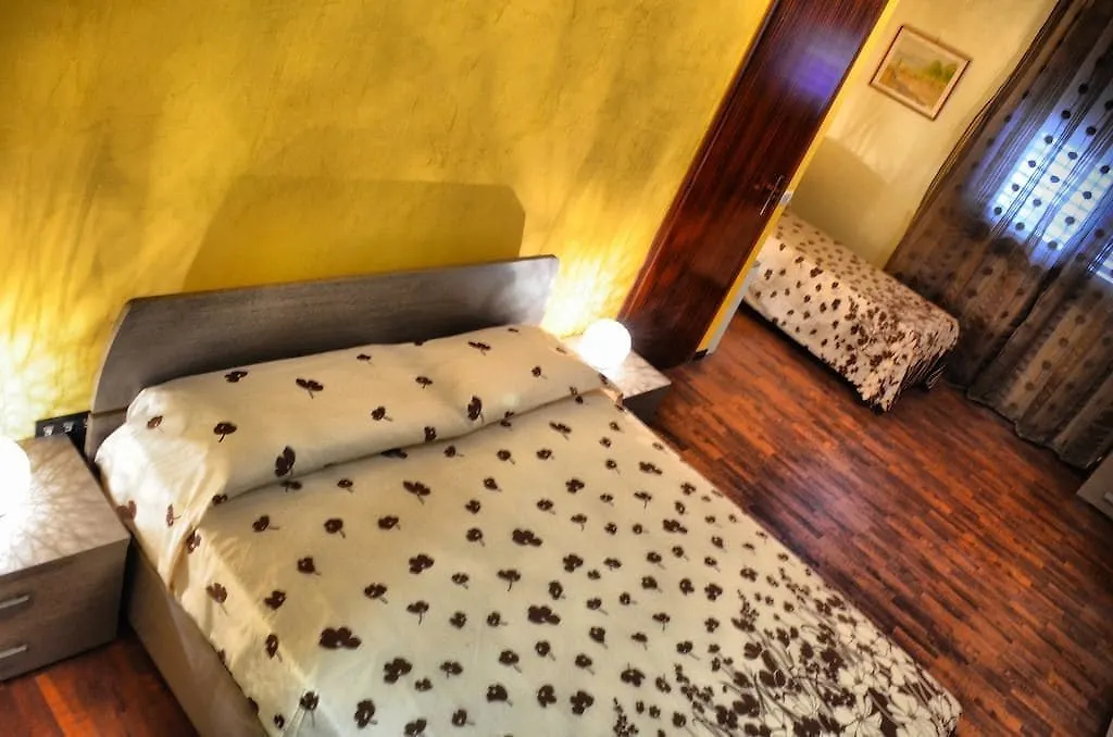 B&B Aria Dell' Etna Zafferana Etnea 3*,  Italien